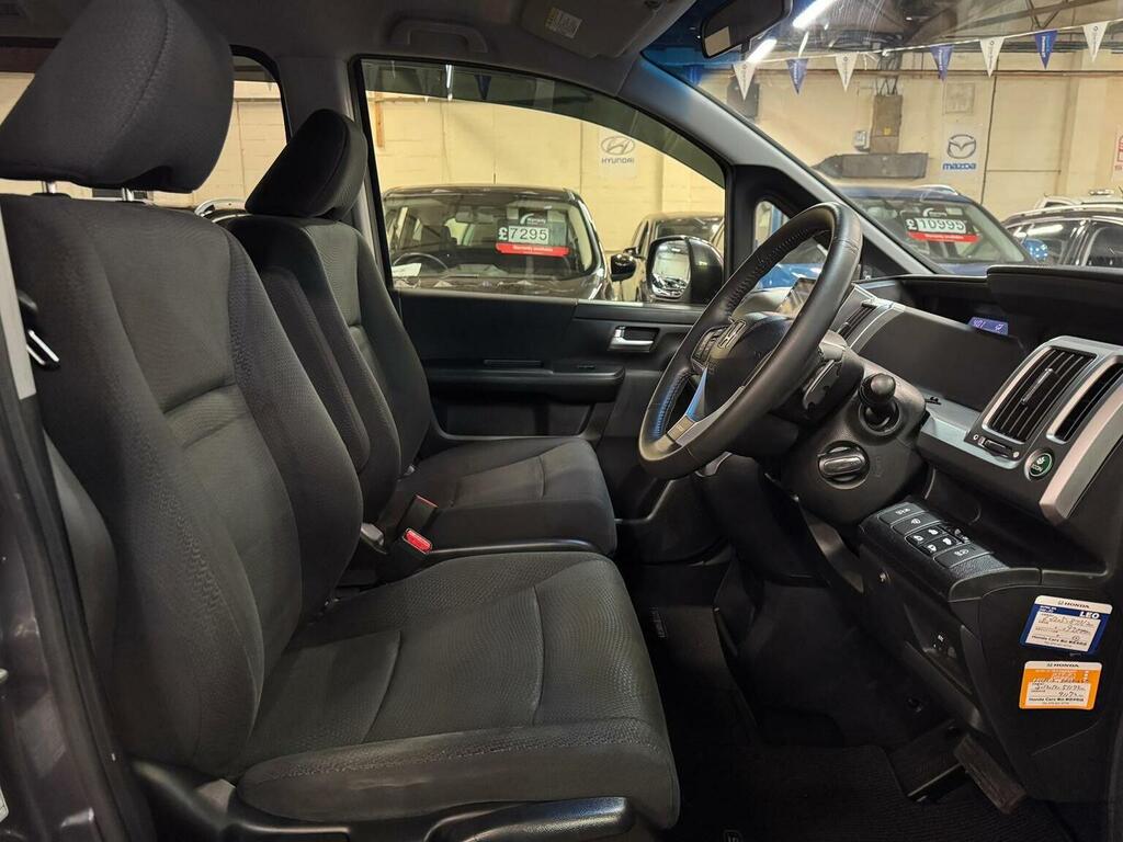Honda StepWagon Mpv 1.5 7 Seats Waku Waku Doors 201564  #18
