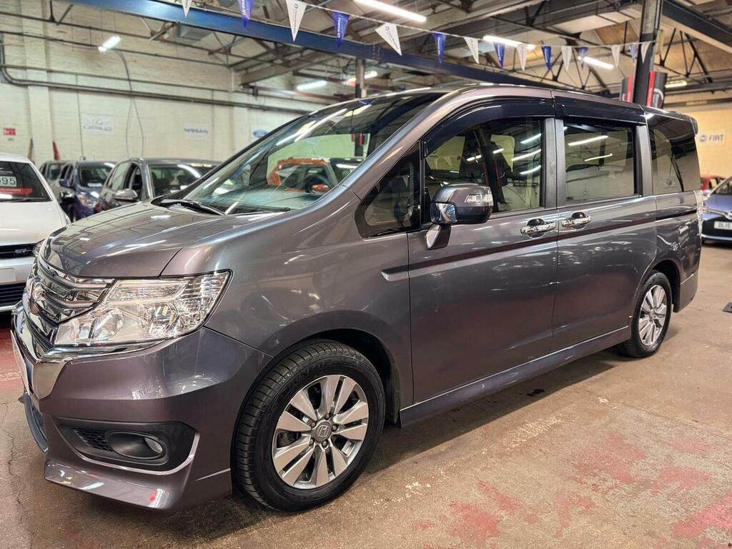 Honda StepWagon Mpv 1.5 7 Seats Waku Waku Doors 201564  #3