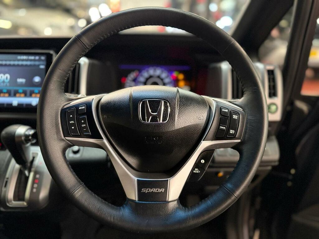 Honda StepWagon Mpv 1.5 7 Seats Waku Waku Doors 201564  #36