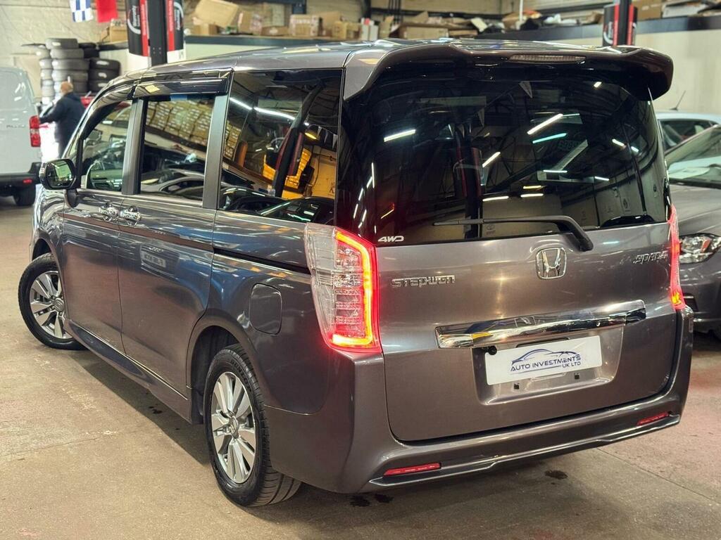 Honda StepWagon Mpv 1.5 7 Seats Waku Waku Doors 201564  #8