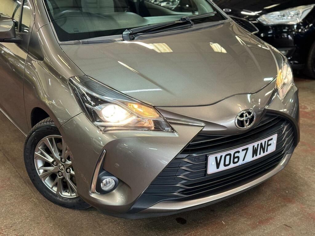 Toyota Yaris 1.5 Vvt-i Icon Tech Euro 6 VO67WNF Brown #6