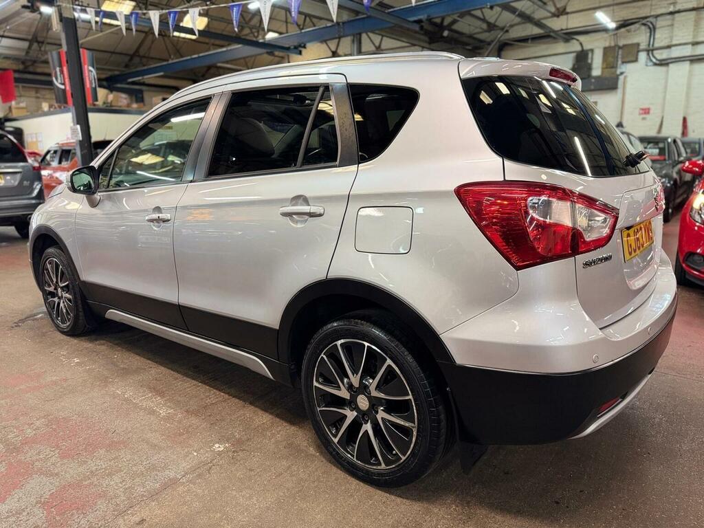 Suzuki SX4 S Cross Suv Red #9