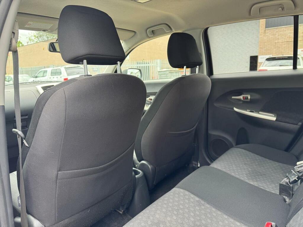Toyota Urban Cruiser 1.33 Dual Vvt-i Suv Euro 4 Ss Purple #25