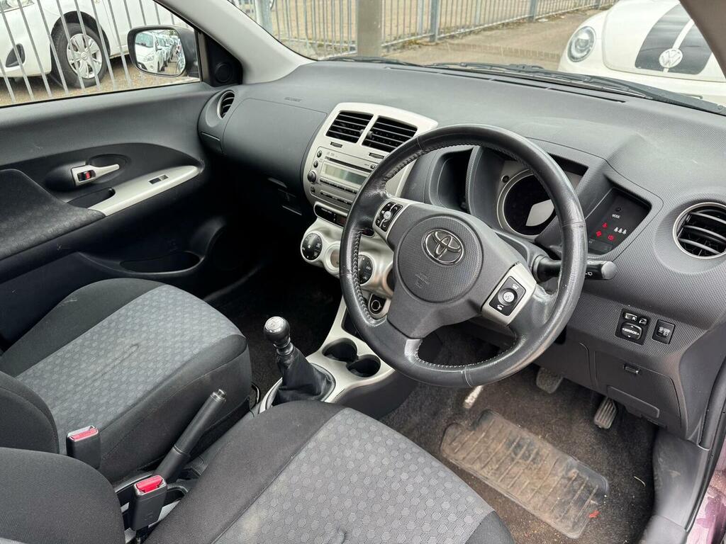 Toyota Urban Cruiser 1.33 Dual Vvt-i Suv Euro 4 Ss Purple #10
