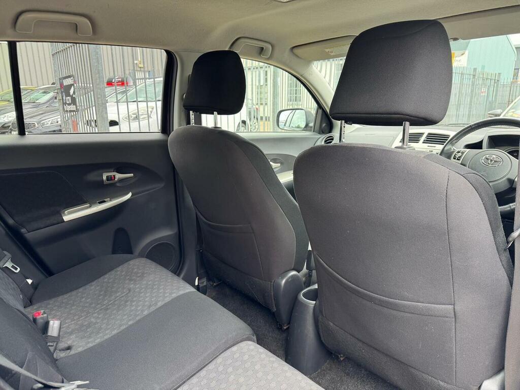Toyota Urban Cruiser 1.33 Dual Vvt-i Suv Euro 4 Ss Purple #24