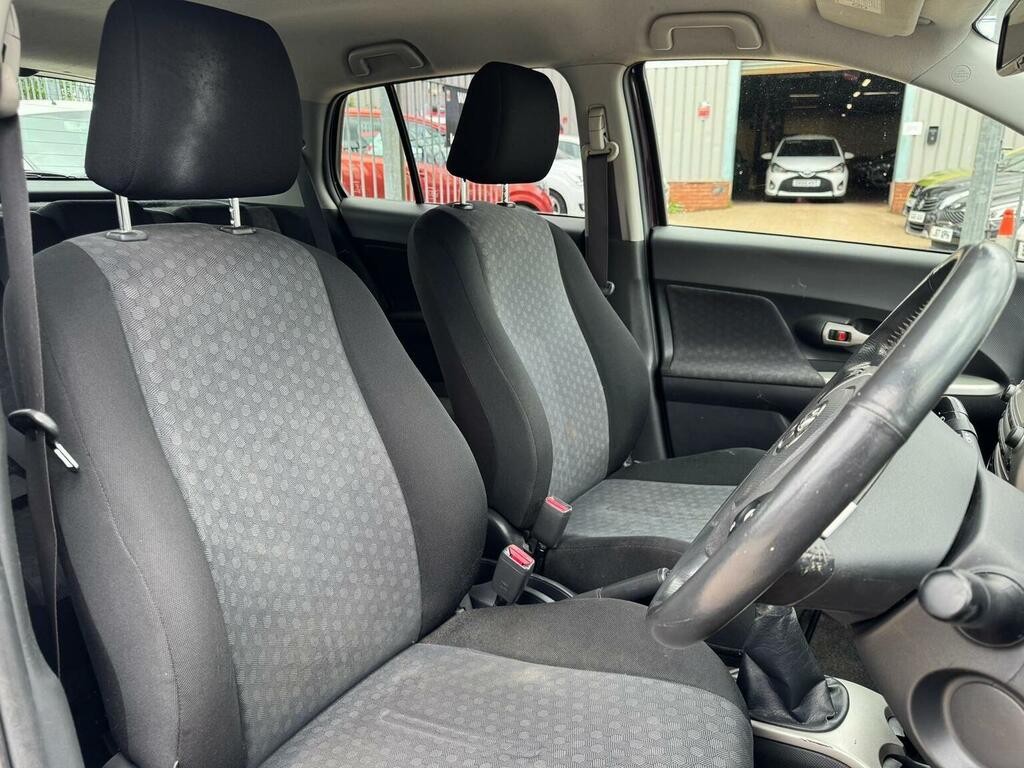 Toyota Urban Cruiser 1.33 Dual Vvt-i Suv Euro 4 Ss Purple #9