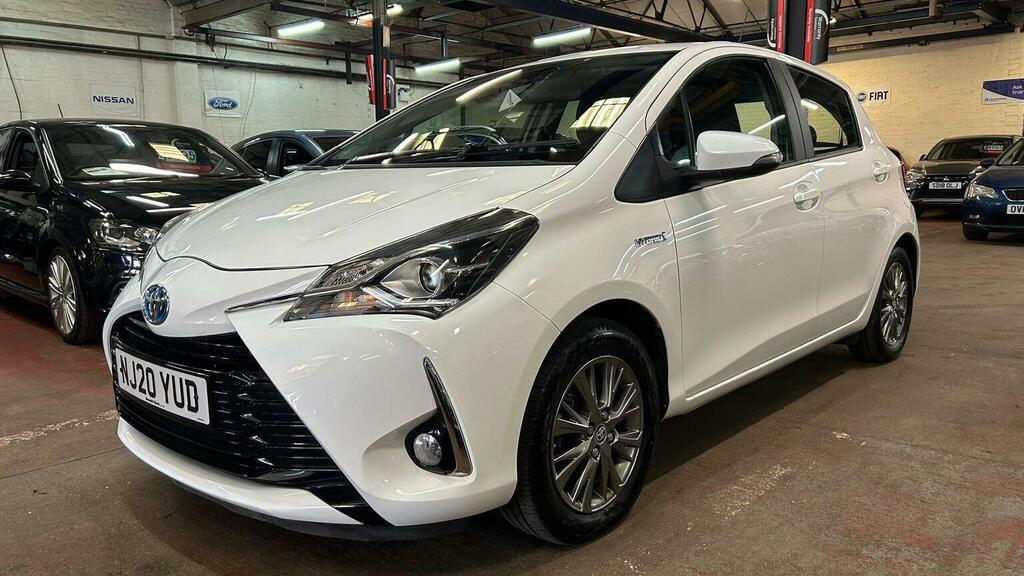 Toyota Yaris 1.5 Vvt-h Icon E-cvt Euro 6 Ss NJ20YUD White #3