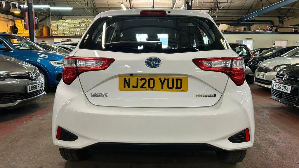 Toyota Yaris 1.5 Vvt-h Icon E-cvt Euro 6 Ss NJ20YUD White #5