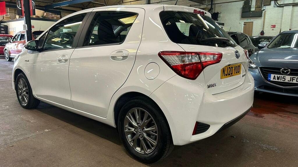 Toyota Yaris 1.5 Vvt-h Icon E-cvt Euro 6 Ss NJ20YUD White #4