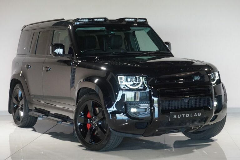 Land Rover Defender 110 3.0 D250 Mhev Black