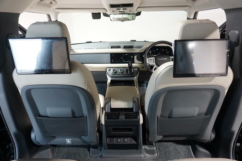 Land Rover Defender 110 3.0 D250 Mhev  Black #6
