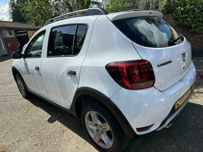 Dacia Sandero 0.9 Tce Essential Euro White #4