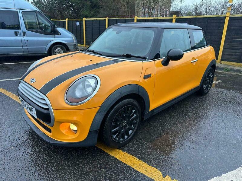 Mini Hatch 1.5 Cooper Euro 6 MD14PWF Orange #3