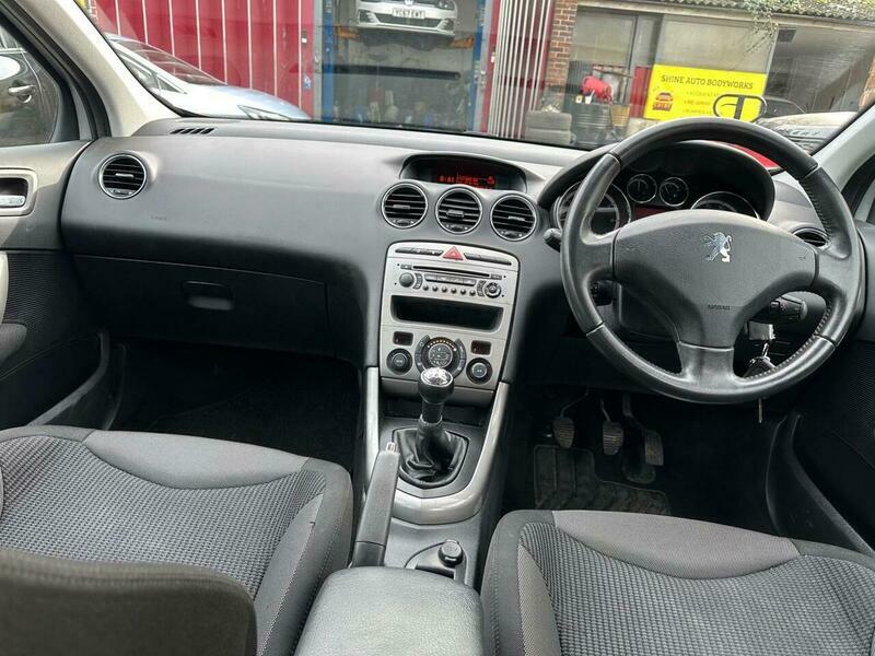 Peugeot 308 1.6 Vti Allure Silver #2