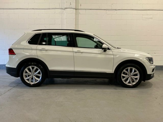 Volkswagen Tiguan 2018 2.0 Tdi Se Navigation Suv E YB18BFZ White #6