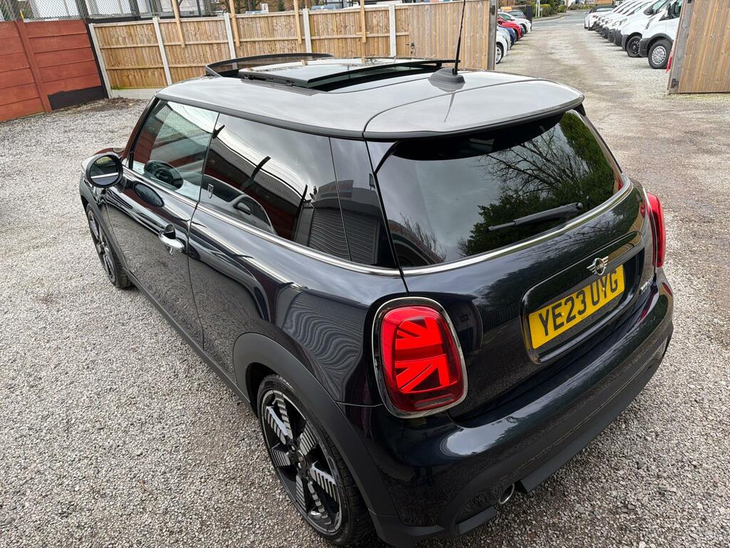 Mini Hatch 1.5 Cooper Exclusive Steptronic Euro 6 Ss YE23UYG Black #4
