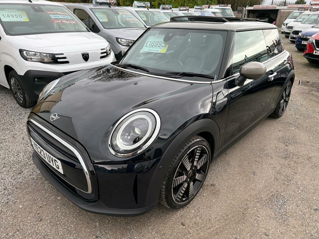 Mini Hatch 1.5 Cooper Exclusive Steptronic Euro 6 Ss YE23UYG Black #3
