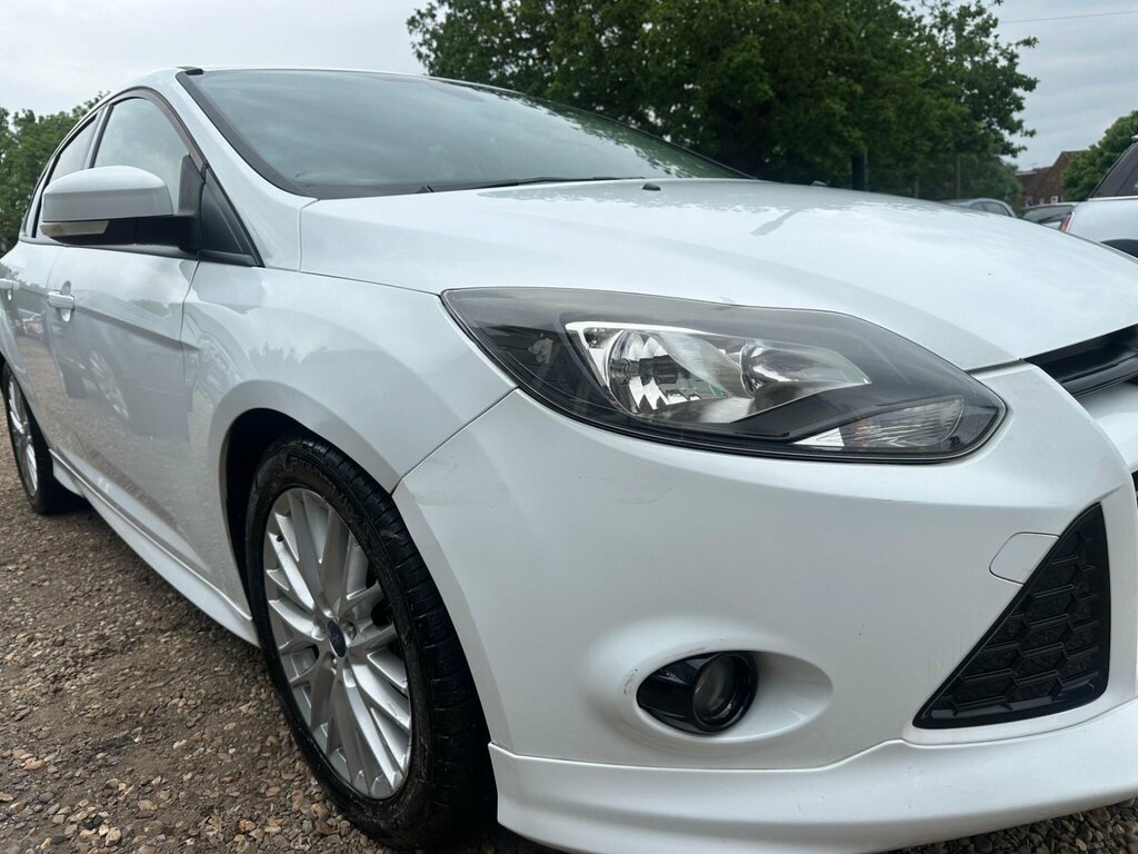 Ford Focus 1.6 Zetec S Powershift Euro 5 WP14LGZ White #5