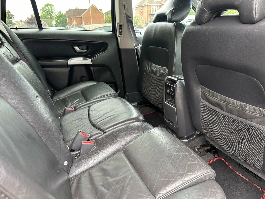 Volvo XC90 2.4 D5 Se Black #38