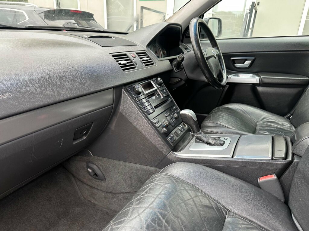 Volvo XC90 2.4 D5 Se Black #24