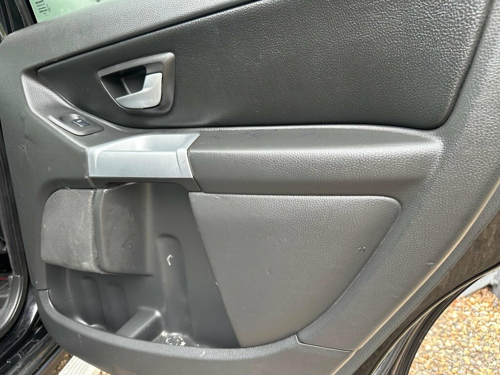 Volvo XC90 2.4 D5 Se Black #51