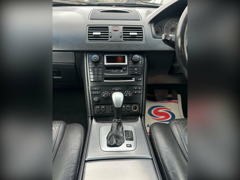Volvo XC90 2.4 D5 Se Black #15