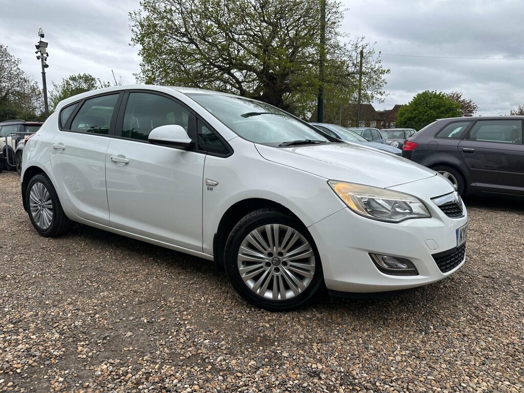 Vauxhall Astra 1.6 16V Excite Euro 5 KY12SKV White #6
