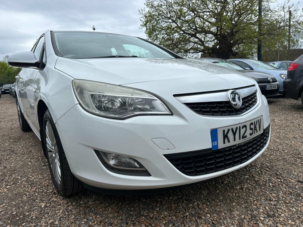 Vauxhall Astra 1.6 16V Excite Euro 5 KY12SKV White #4