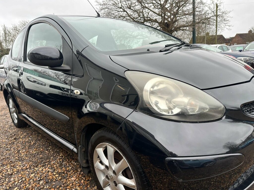 Toyota Aygo 1.0 Vvt-i Black Euro 4 Black #5