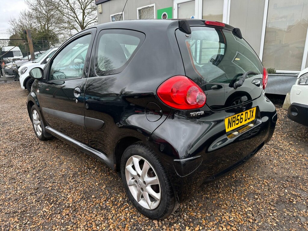 Toyota Aygo 1.0 Vvt-i Black Euro 4 Black #4
