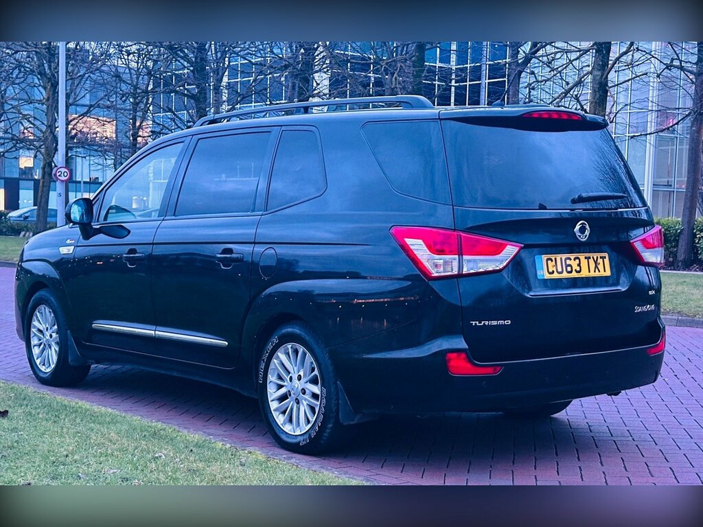 SsangYong Turismo 2.0 E-xdi Ex Mpv T-tronic 4Wd Selectabl Black #2