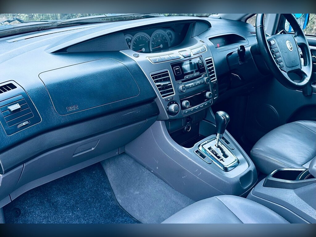 SsangYong Turismo Ex Black #19