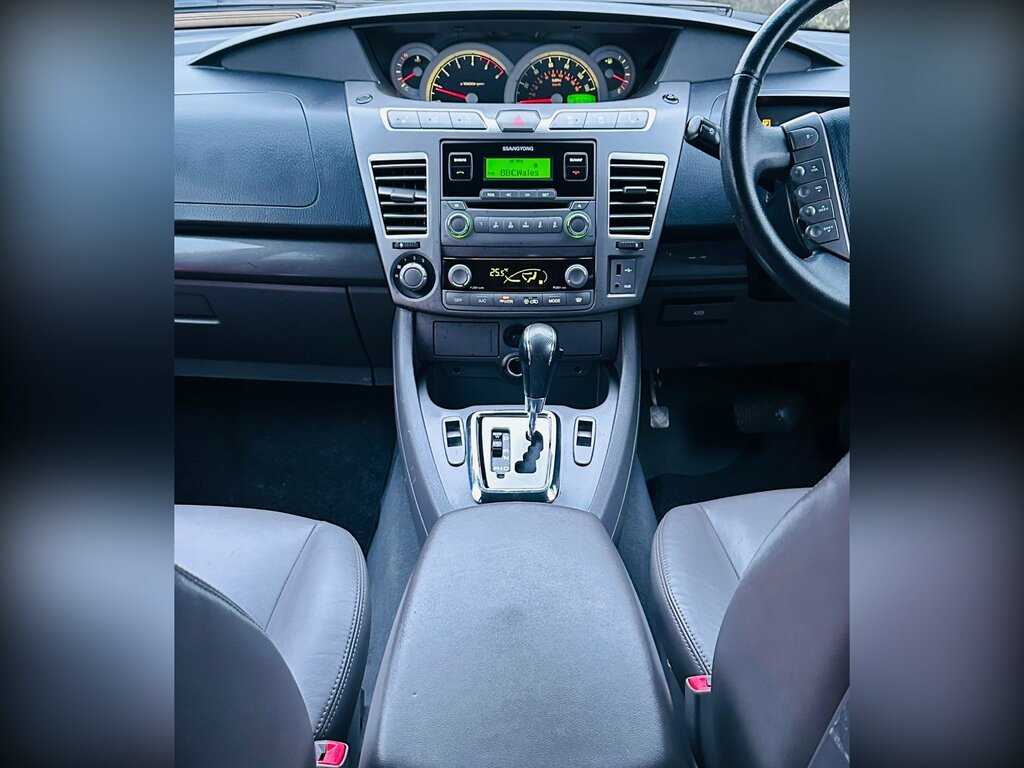 SsangYong Turismo Ex Black #27