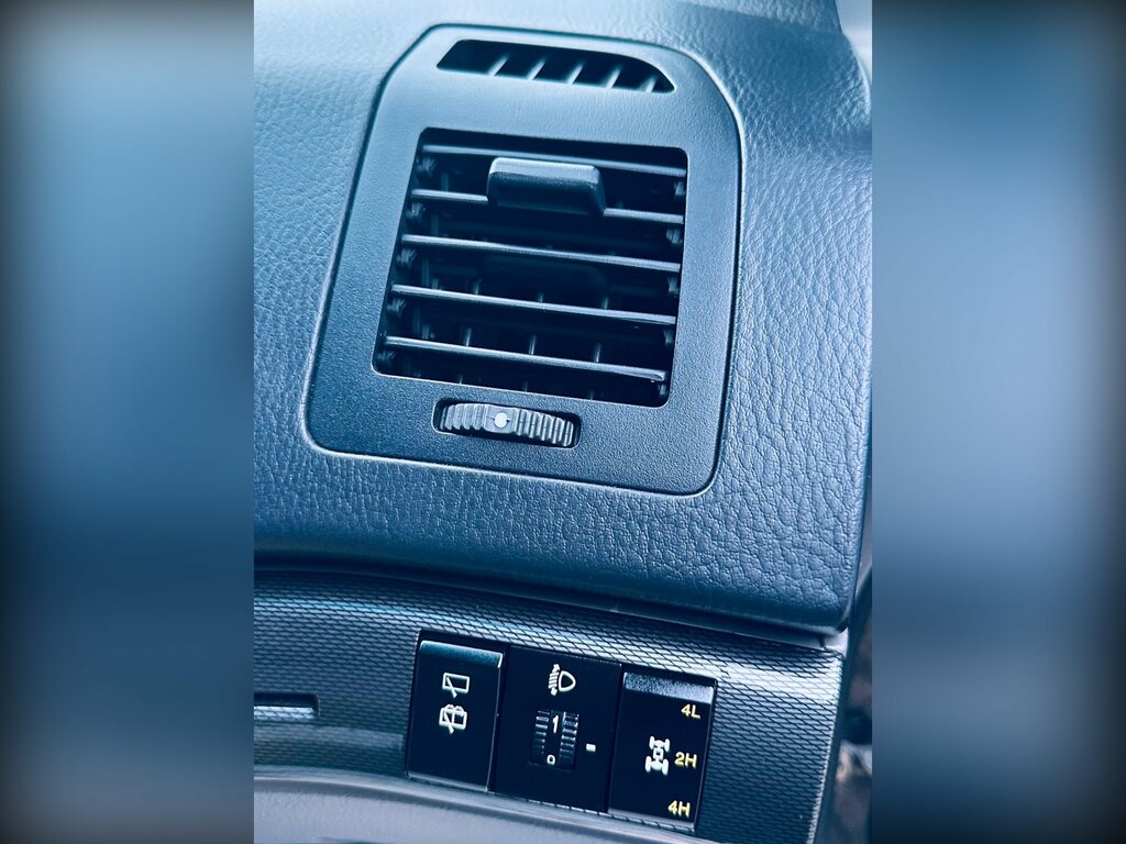 SsangYong Turismo Ex Black #24