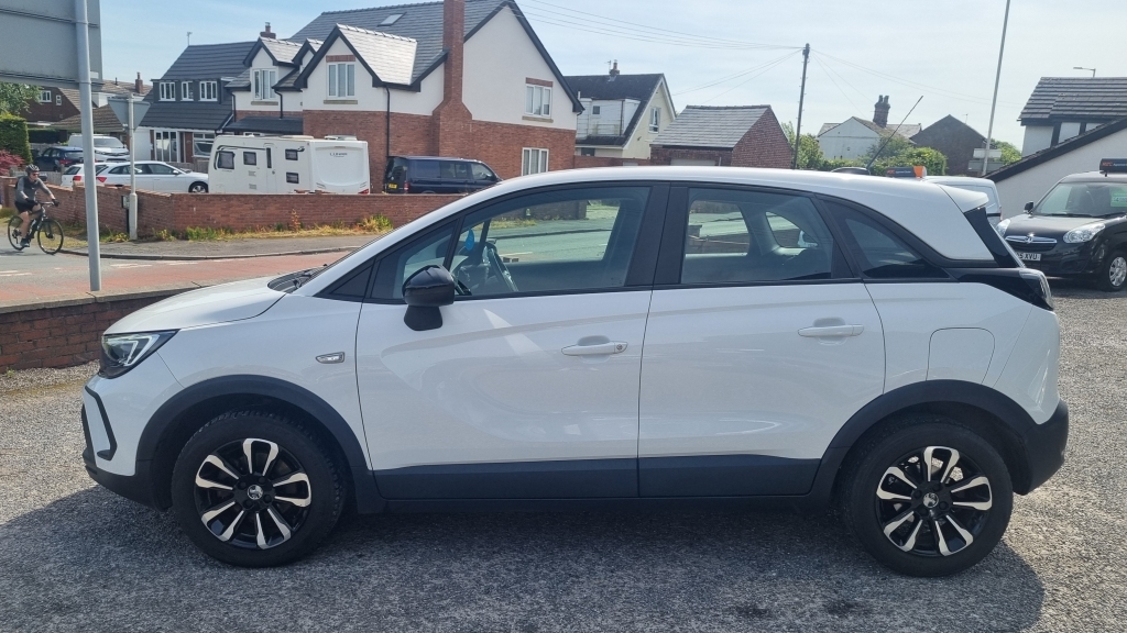 Vauxhall Crossland 1.2 Design NA22KOU White #4