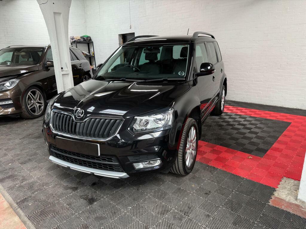 Skoda Yeti 2.0 Tdi Elegance Euro 5  Black #3