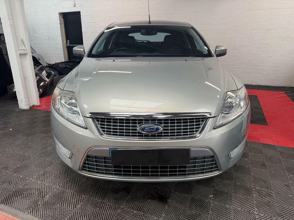 Ford Mondeo 2.0 Tdci Titanium X Silver #2