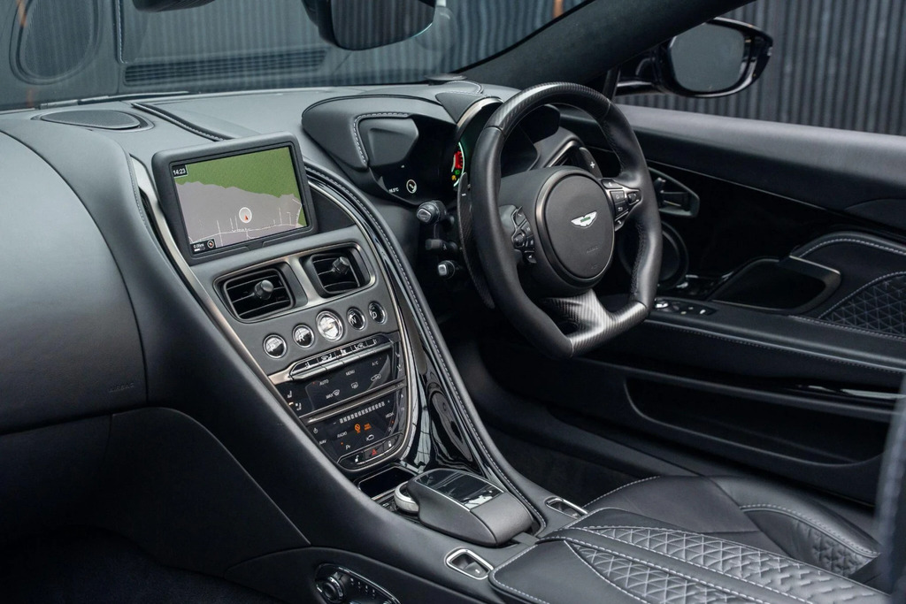 Aston Martin DBS 5.2 V12 Biturbo Superleggera Coupe Grey #38