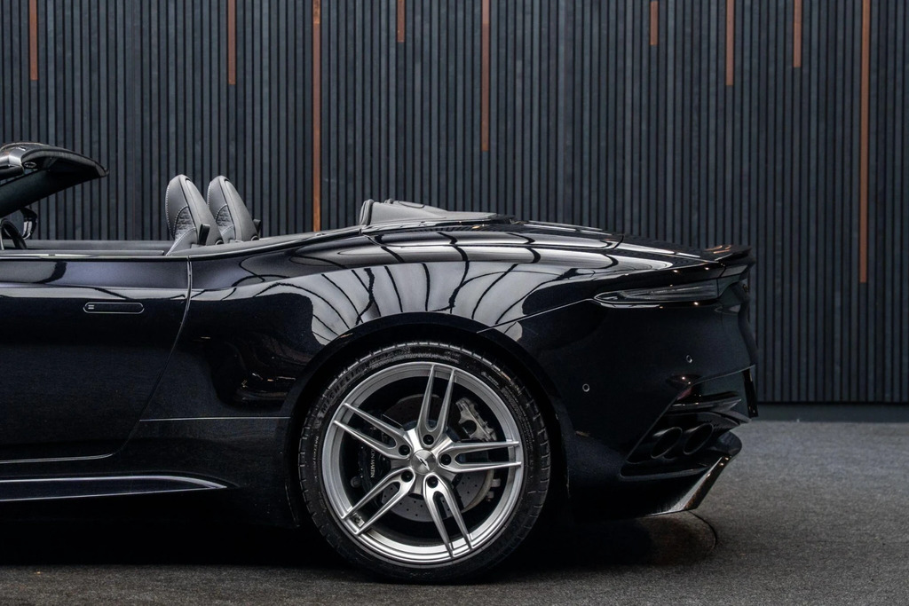 Aston Martin DBS 5.2 V12 Biturbo Superleggera Coupe Grey #16