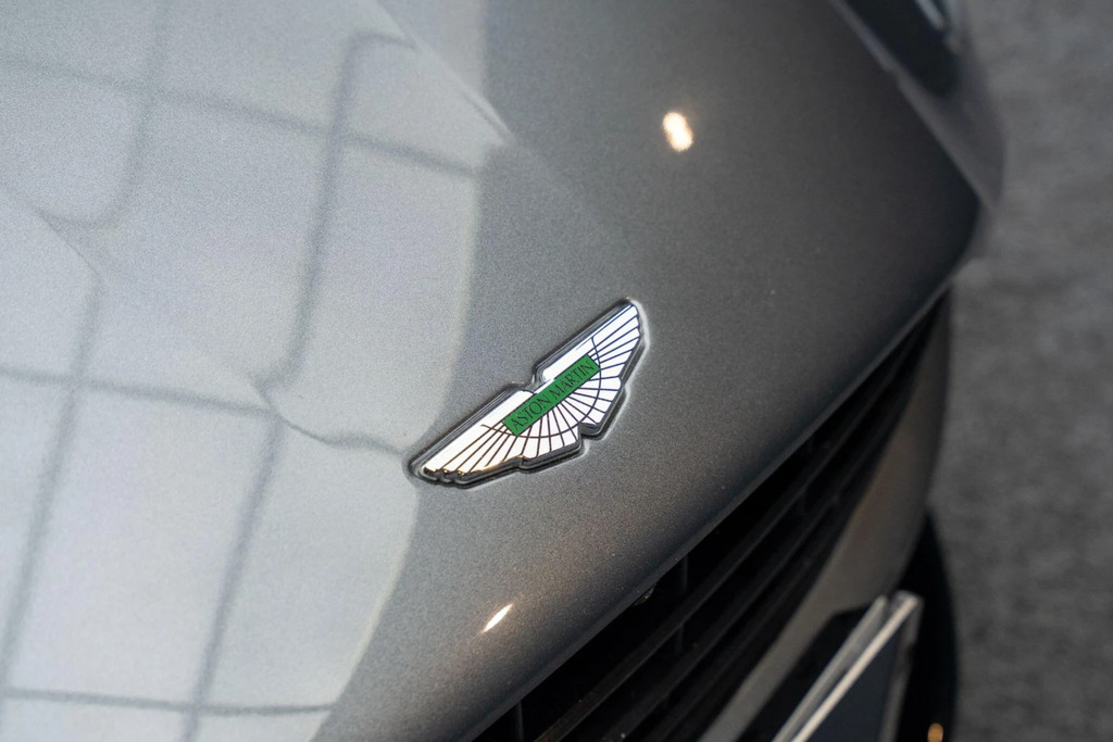 Aston Martin DB11 V8 Touchtronic Black #27