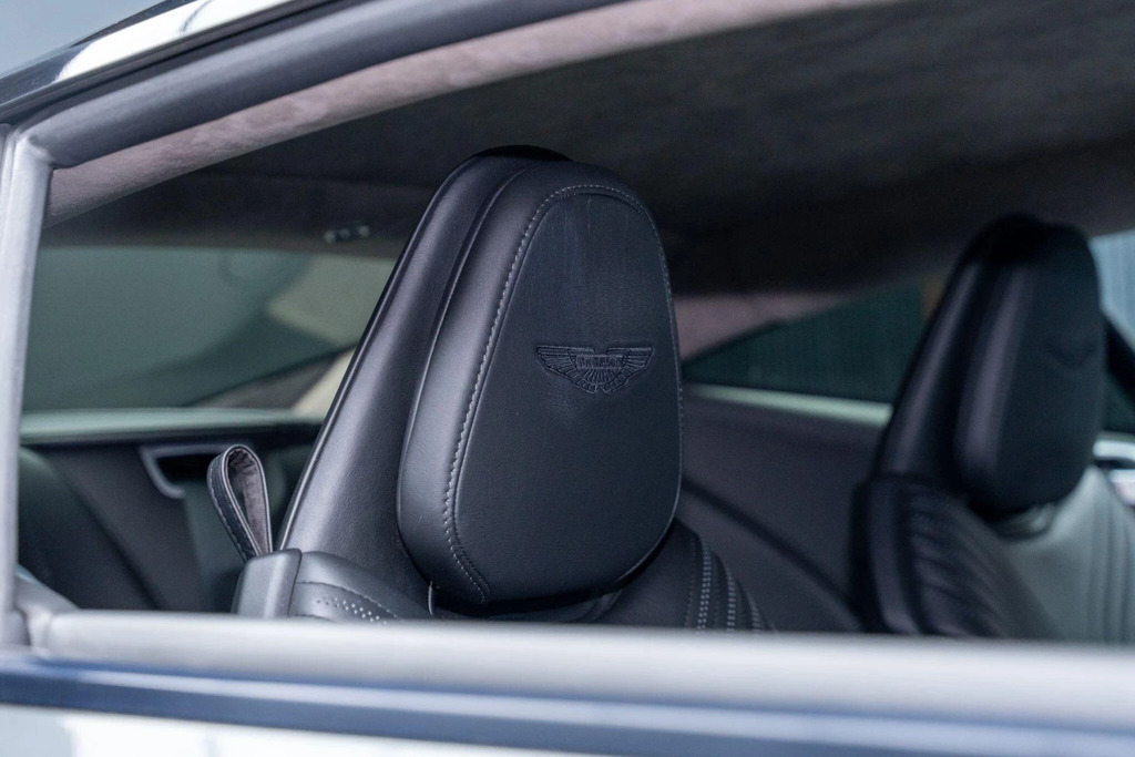 Aston Martin DB11 V8 Touchtronic Black #28