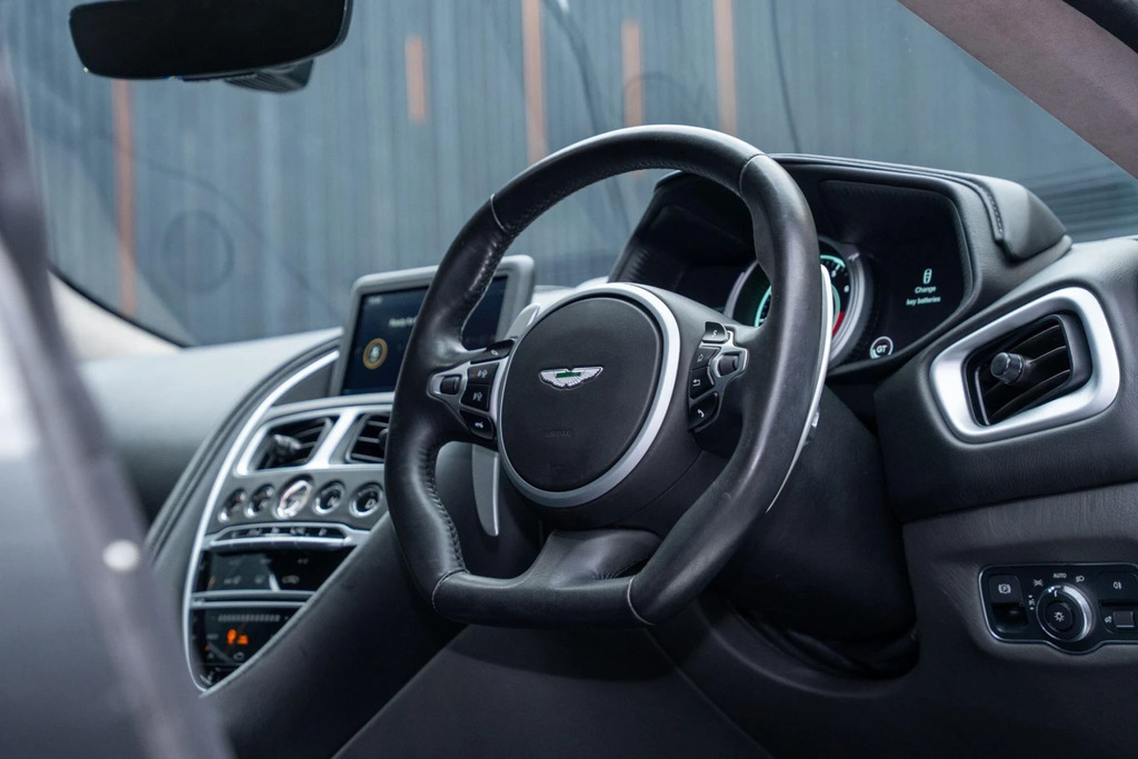 Aston Martin DB11 V8 Touchtronic Black #5