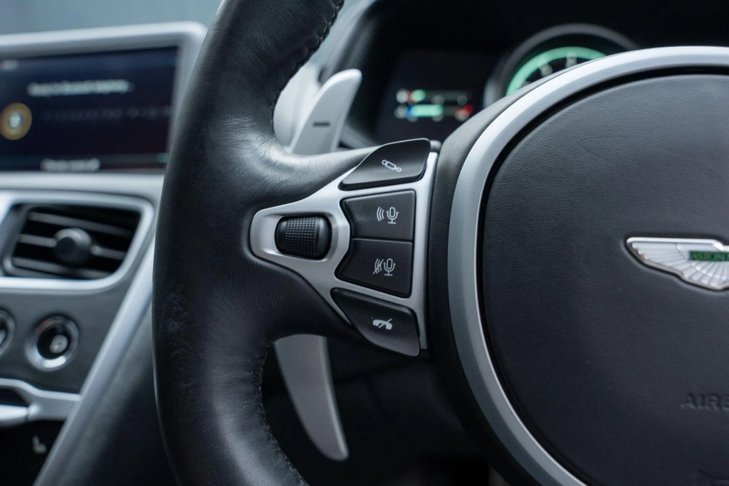 Aston Martin DB11 V8 Touchtronic Black #17
