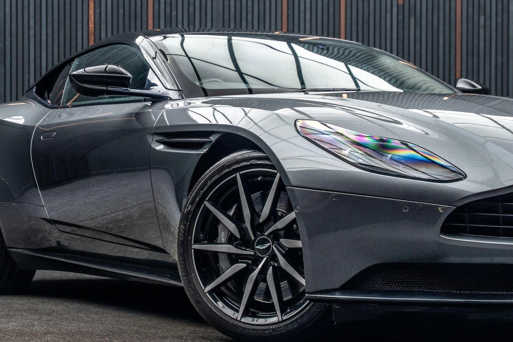 Aston Martin DB11 V8 Touchtronic Black #8