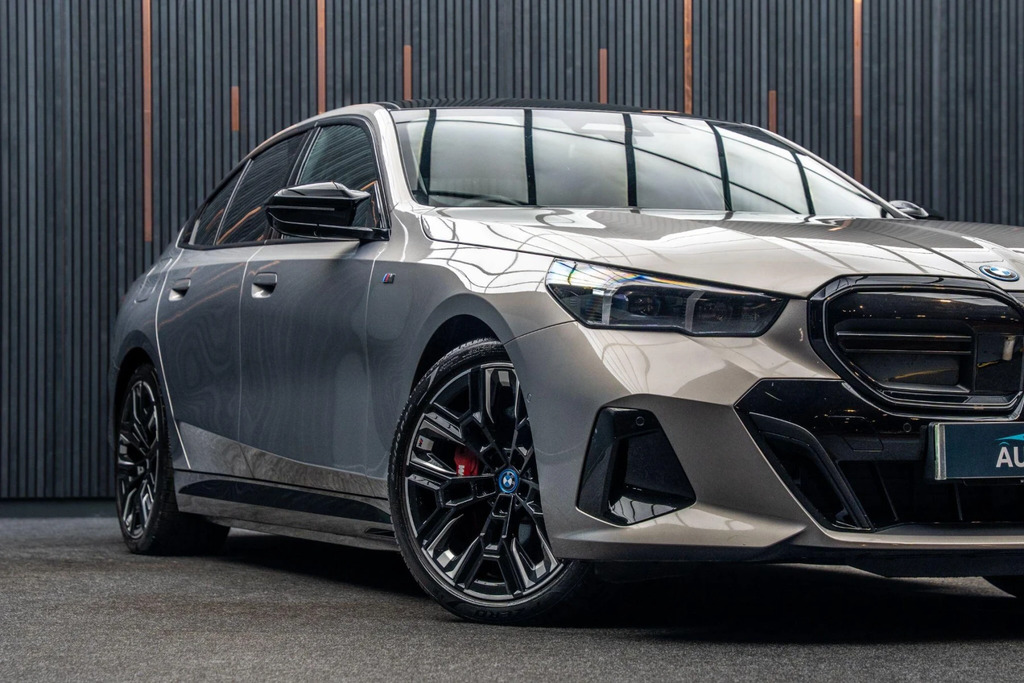 BMW i5 M60 83.9Kwh Xdrive AK74KMY Grey #5