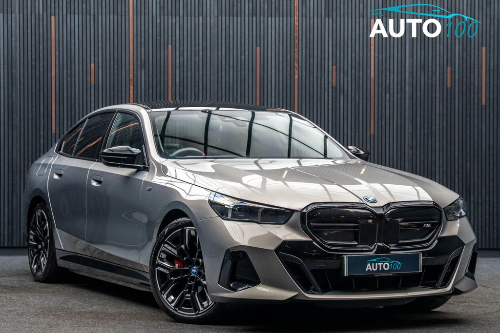 BMW i5 M60 83.9Kwh Xdrive AK74KMY Grey