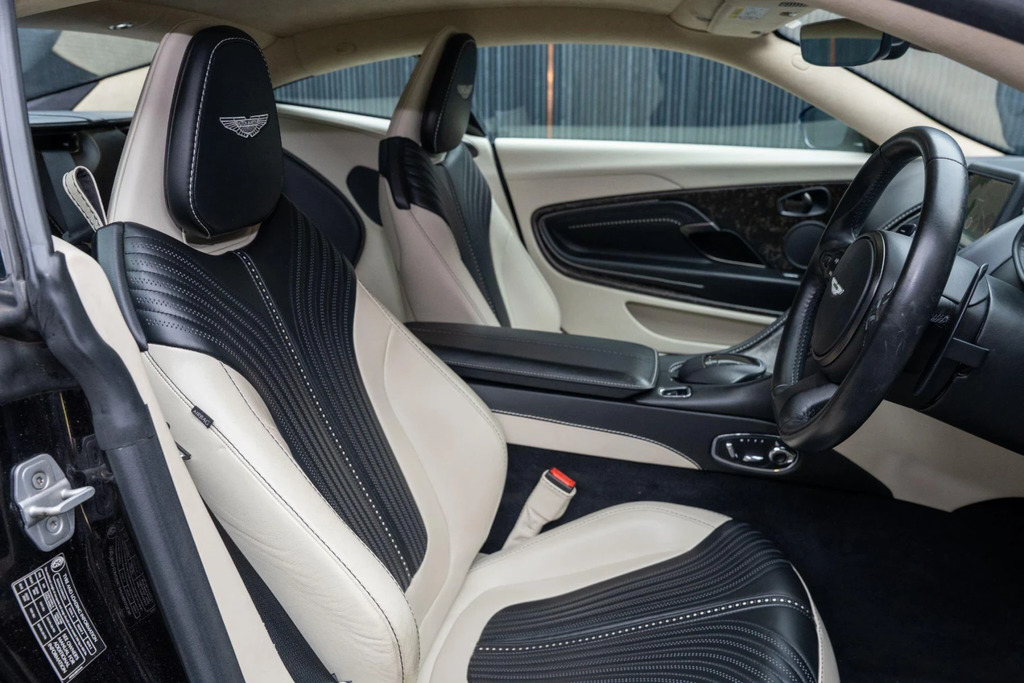 Aston Martin DB11 5.2 V12 Euro 6 Ss Black #2