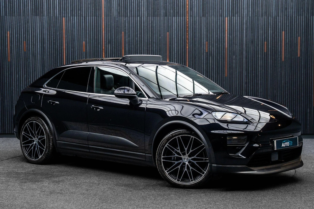 Porsche Macan 100Kwh 4 4Wd KE74VHL Black #5