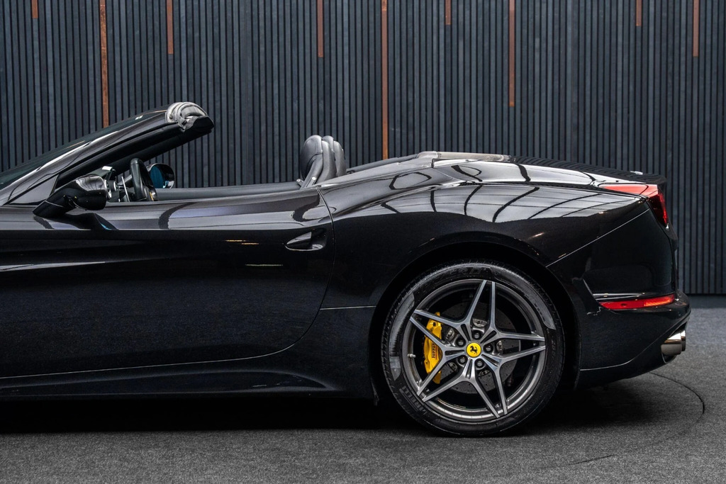 Ferrari California Automatic Black #17