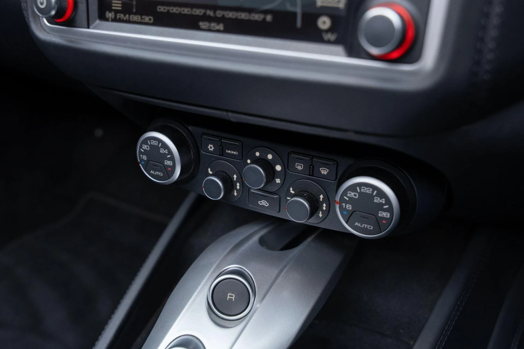 Ferrari California Automatic Black #24